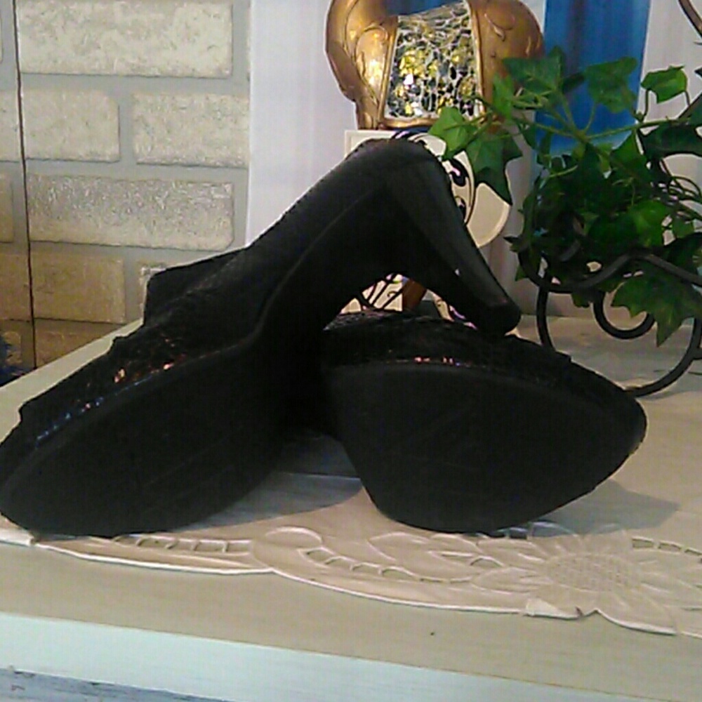 Size 8m Worthington peep toe high heels - Picture 2 of 4
